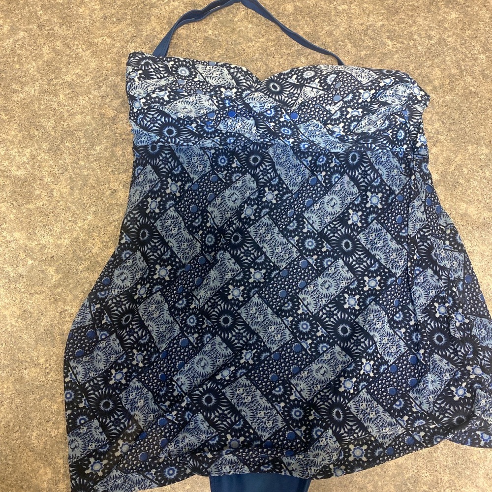 Jones New York Blue and White Geometric One Piece Swimsuit